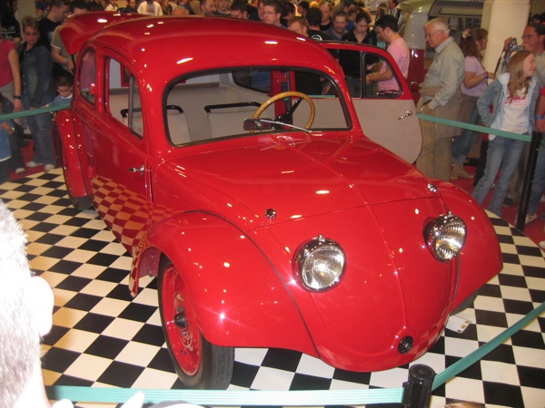 (Reproduction of ) 1930s prototype of the Beetle