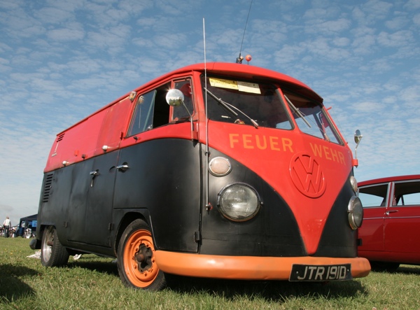 Shak's bus